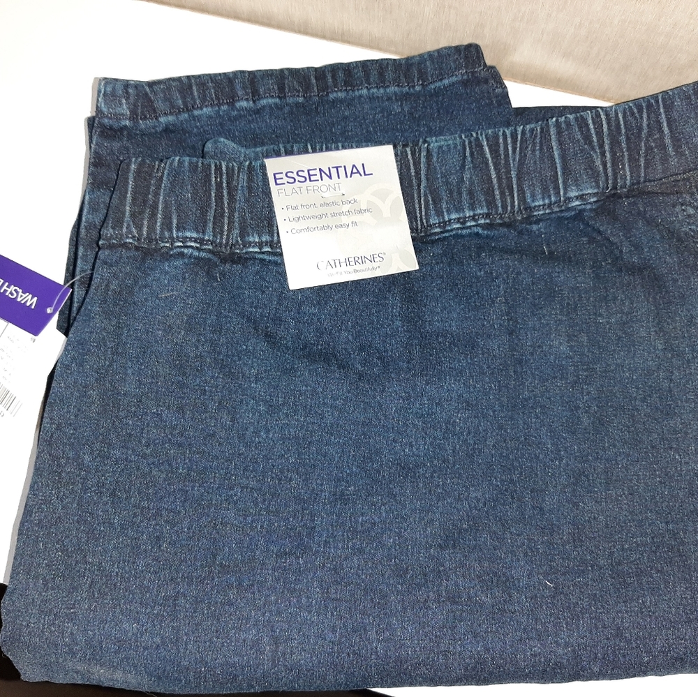Catherine's Essential flat front jeans NWT